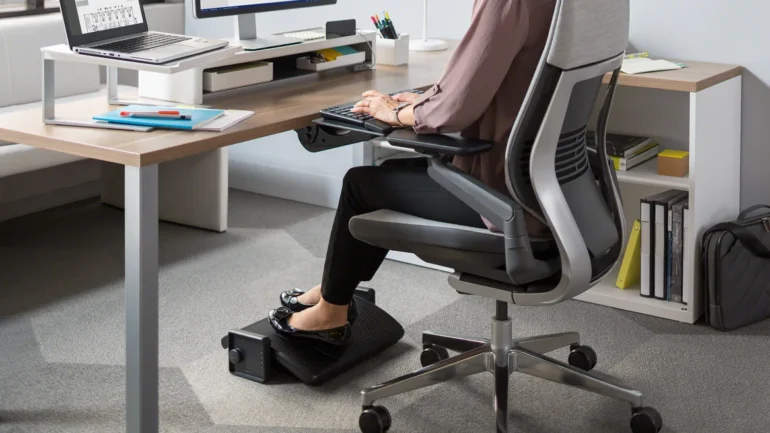 10 Useful Office Desk Gadgets To Make Your Life Easier - Richannel