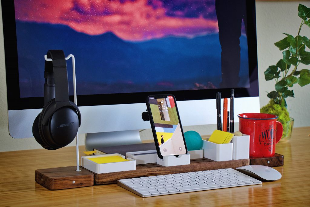 10 Useful Office Desk Gadgets To Make Your Life Easier - Richannel