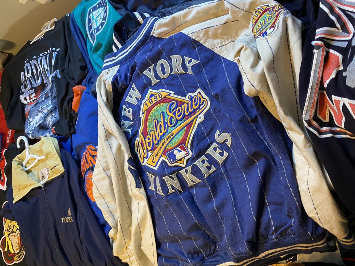 Vintage Sports Apparel, Jerseys, Fan Shop