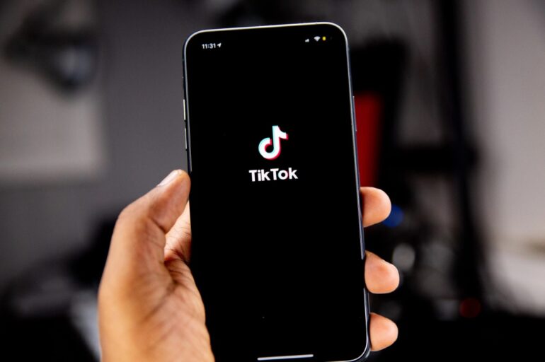 Communicating with the audience on TikTok