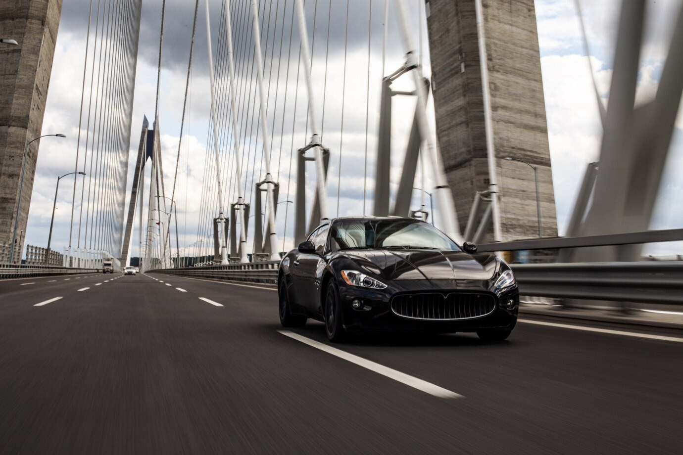 Travel in Style: What to Expect from Luxury Car Rentals - Richannel